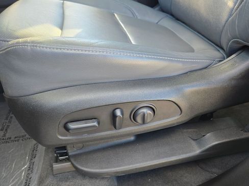 Used 2020 Chevrolet Traverse Premier w/ LPO, Floor Liner Package FWD image 21