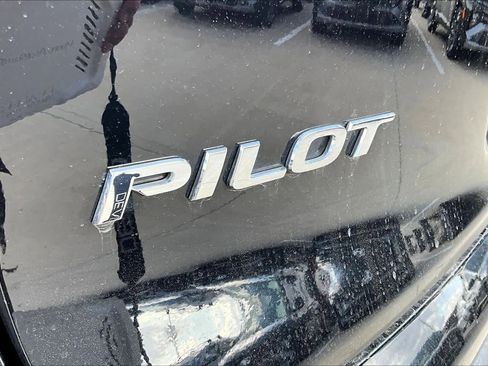 Used 2022 Honda Pilot Elite image 60