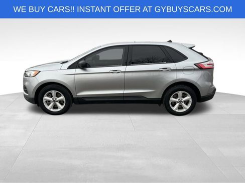 Used 2021 Ford Edge SE image 3