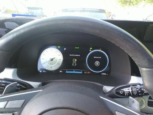 Used 2024 Hyundai Palisade SEL w/ Premium Package FWD image 17