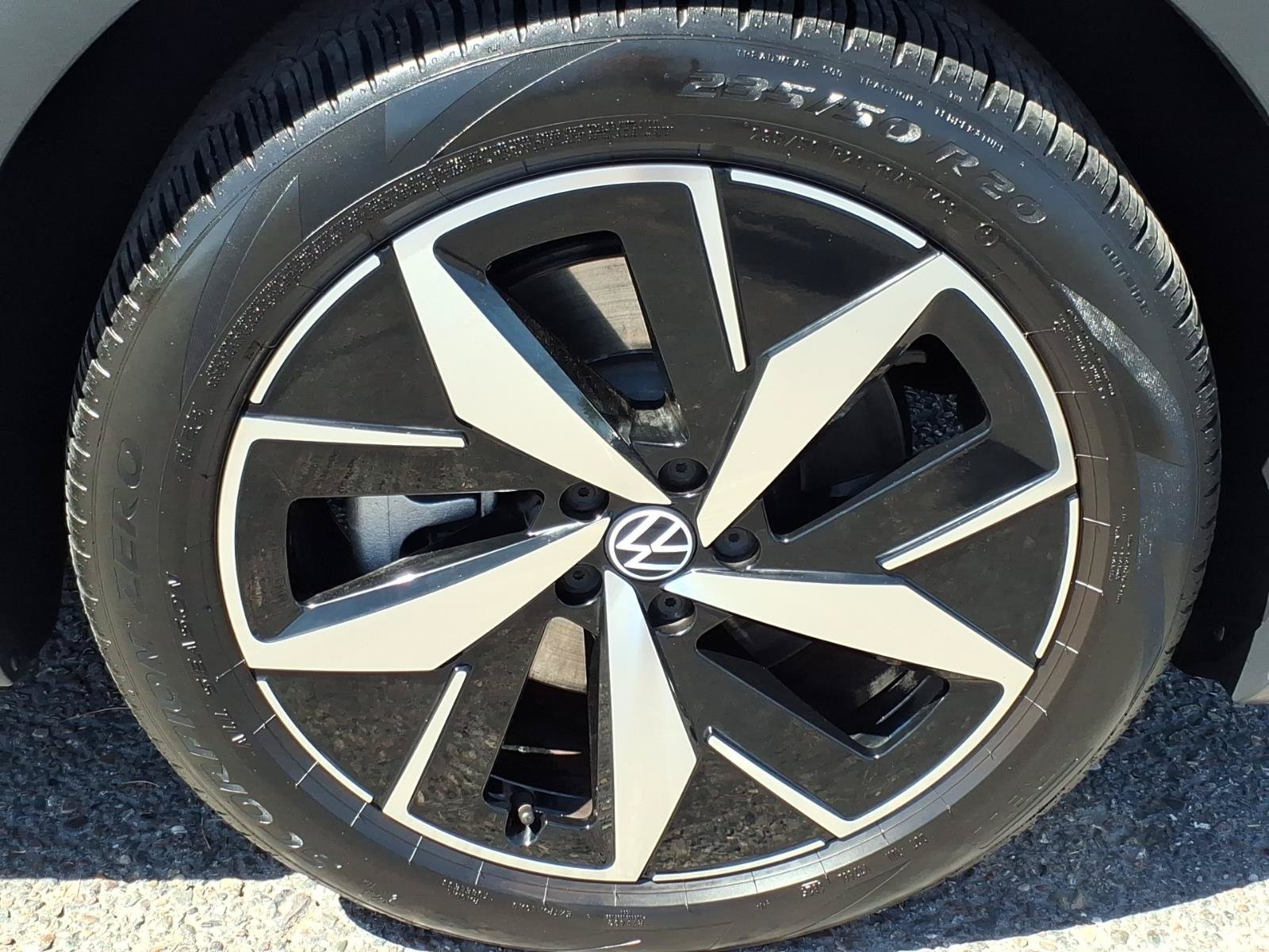 Certified 2025 Volkswagen ID.4 Pro S AWD/4WD image 9