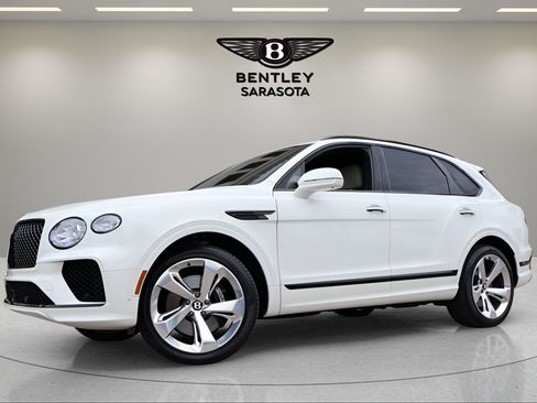 Used 2024 Bentley Bentayga AWD/4WD image 1