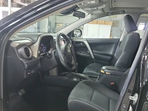 Used 2018 Toyota RAV4 XLE FWD image 9