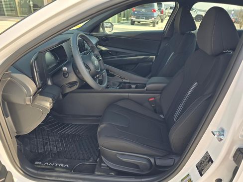 New 2026 Hyundai Elantra SEL Sport Premium image 11