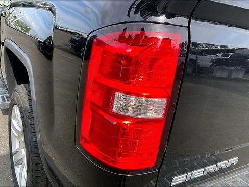 Used 2015 GMC Sierra 1500 SLT w/ SLT Preferred Package AWD/4WD image 22