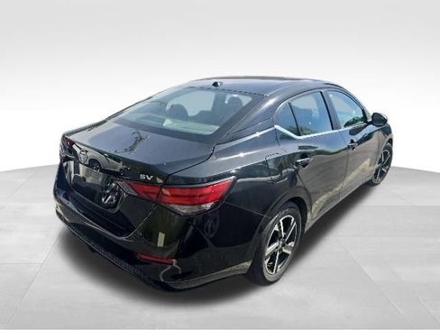 Used 2024 Nissan Sentra SV FWD image 5