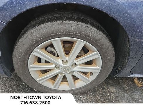 Used 2014 Toyota Camry XLE image 11