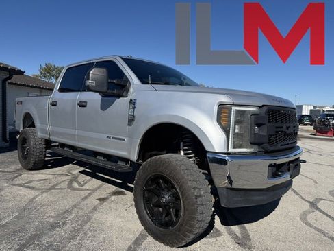 Used 2019 Ford F250 XLT image 1