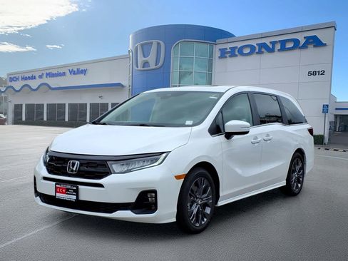 New 2026 Honda Odyssey Touring image 1