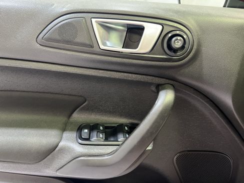 Used 2015 Ford Fiesta SE w/ Equipment Group 201A FWD image 23