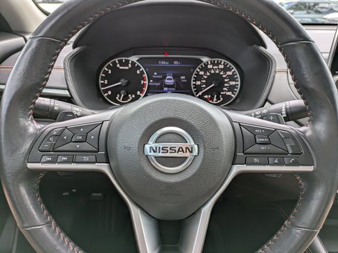 Used 2022 Nissan Altima 2.5 SR w/ Midnight Edition Package FWD image 22