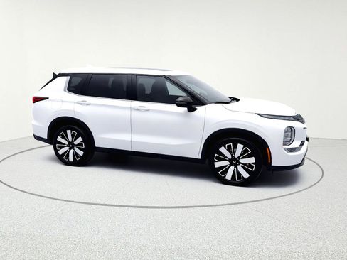 Used 2022 Mitsubishi Outlander SE AWD/4WD image 8