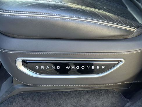 Used 2022 Jeep Grand Wagoneer Series II w/ Premium Group II image 15