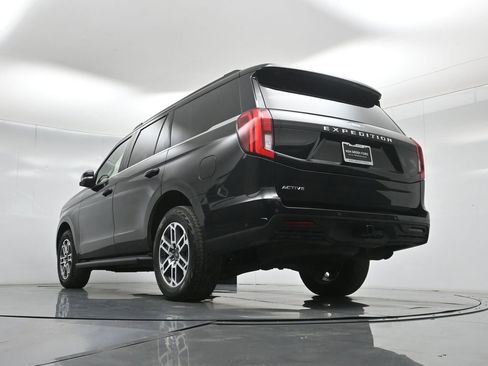 Certified 2025 Ford Expedition Active image 54