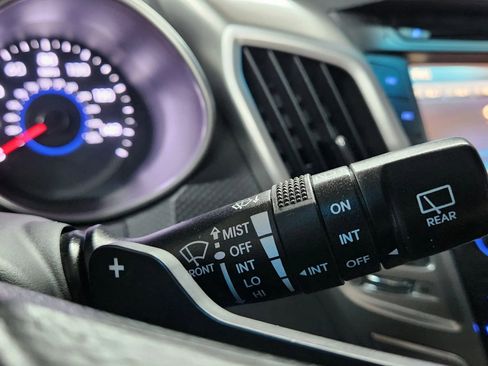 Used 2013 Hyundai Veloster RE:MIX Edition image 29