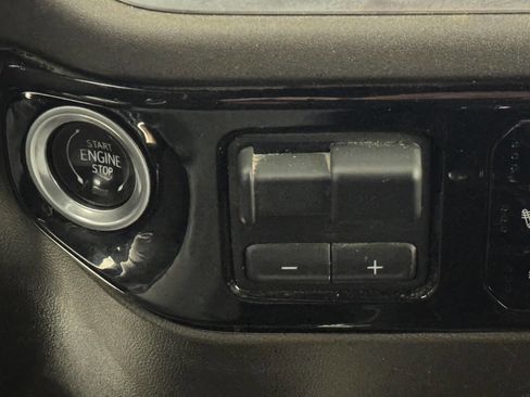 Used 2022 Chevrolet Silverado 1500 LTZ w/ LTZ Convenience Package II image 43