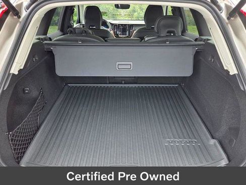 Used 2024 Volvo XC60 B5 Ultimate w/ Protection Package Premier AWD/4WD image 16
