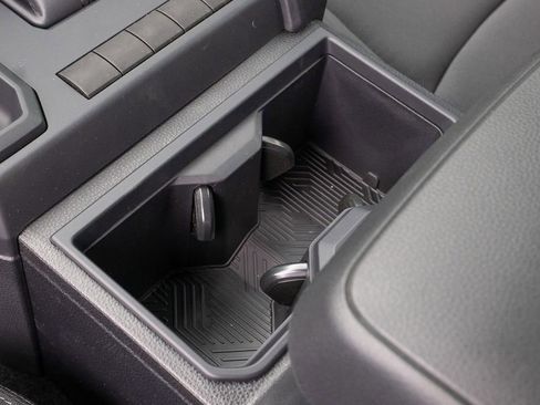 Used 2025 Toyota Tacoma SR image 23