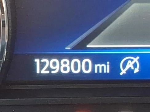 Used 2020 Ford Explorer Limited image 28