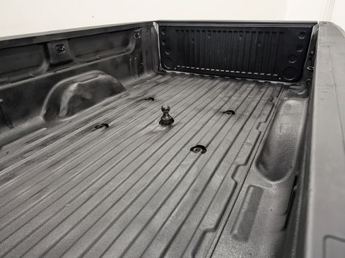 Used 2018 GMC Sierra 3500 SLT w/ Driver Alert Package AWD/4WD image 10