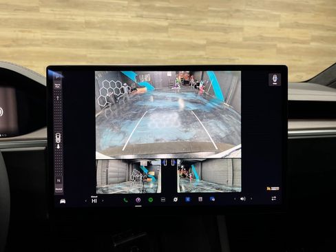 Used 2025 Tesla Model X image 7