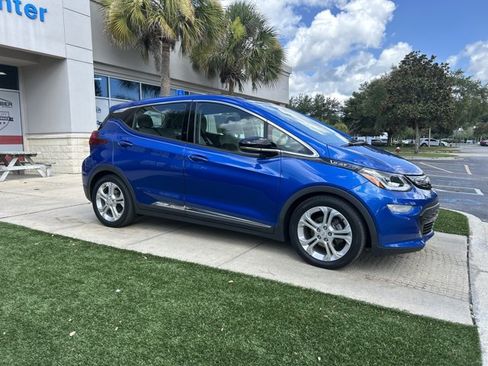 Used 2020 Chevrolet Bolt LT FWD image 2