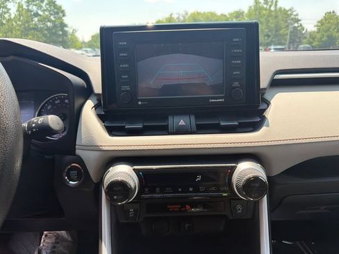 Certified 2022 Toyota RAV4 XLE AWD/4WD image 37