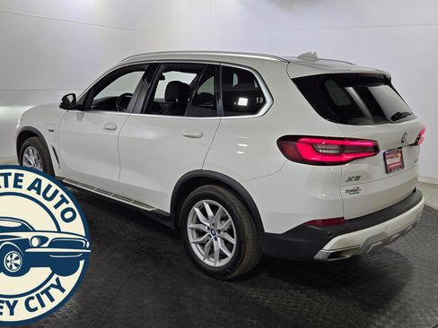 Used 2023 BMW X5 xDrive45e w/ Climate Comfort Package image 5