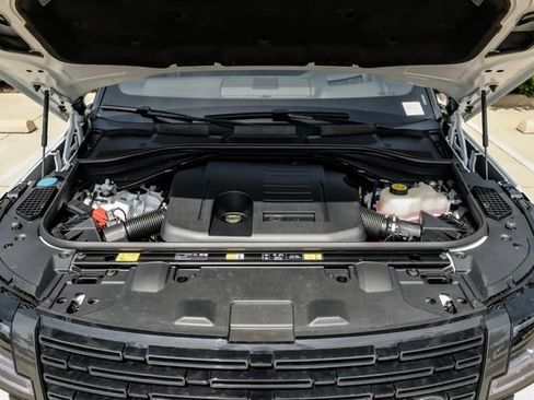 New 2026 Land Rover Range Rover Long Wheelbase SE AWD/4WD image 65