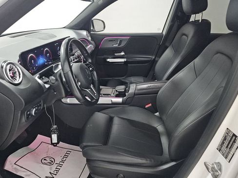 Used 2022 Mercedes-Benz GLB 250 4MATIC w/ Premium Package Lite image 4