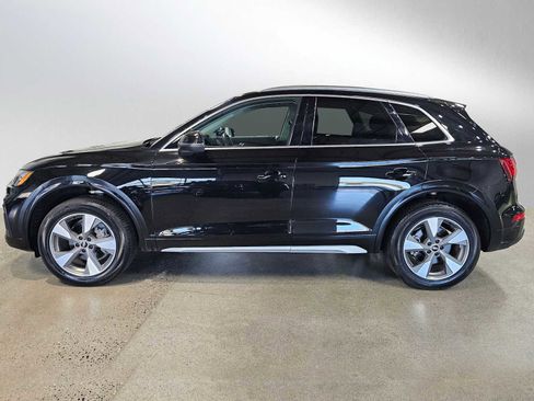 Used 2023 Audi Q5 2.0T Premium w/ Convenience Package image 4
