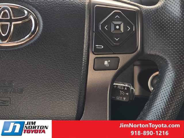 Used 2017 Toyota Tacoma TRD Off-Road w/ Tow Package AWD/4WD image 29