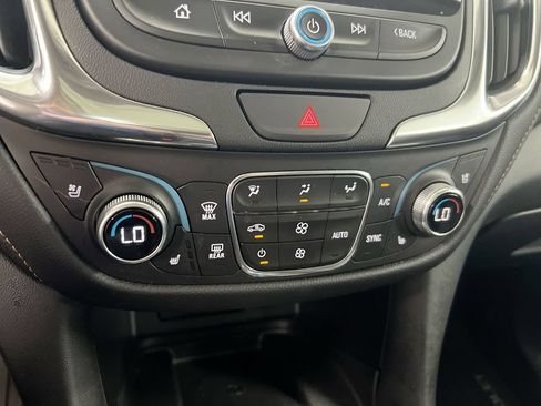Used 2021 Chevrolet Equinox Premier FWD image 16
