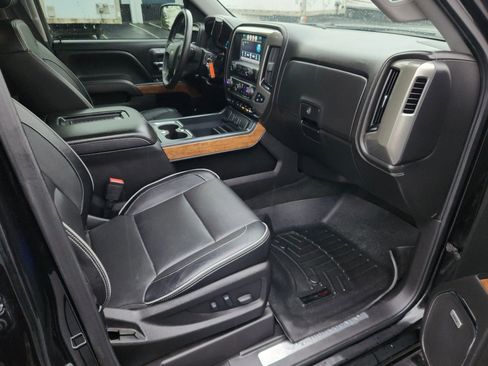 Used 2017 Chevrolet Silverado 1500 High Country image 21