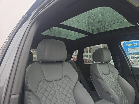 Used 2023 Audi SQ5 Premium Plus image 13