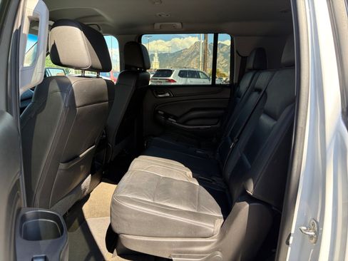 Used 2018 Chevrolet Suburban LT w/ Luxury Package AWD/4WD image 25