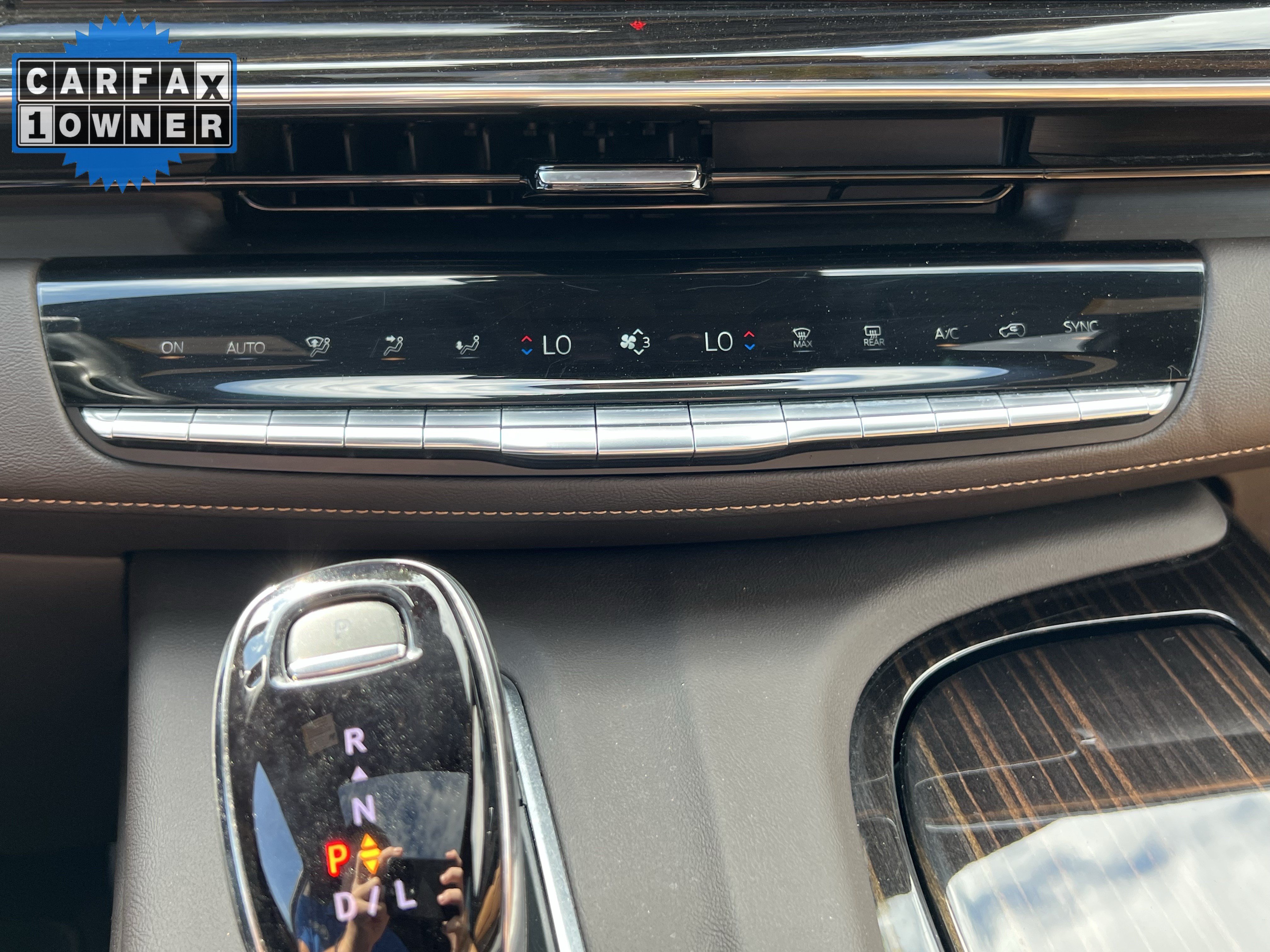 Used 2023 Cadillac Escalade Premium Luxury w/ LPO, Illumination Package AWD/4WD image 29