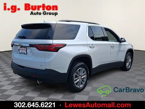 Used 2023 Chevrolet Traverse LT FWD image 6