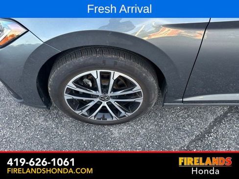 Used 2025 Volkswagen Jetta Sport FWD image 10