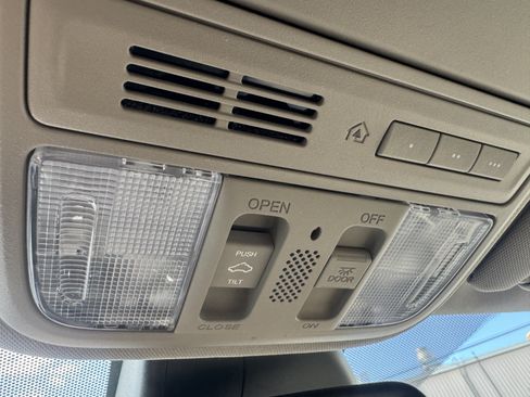 Used 2016 Honda Odyssey EX-L image 39