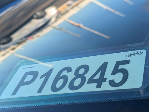 Certified 2025 Nissan Kicks Play S image 31