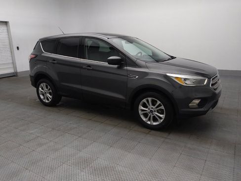 Used 2017 Ford Escape SE image 11