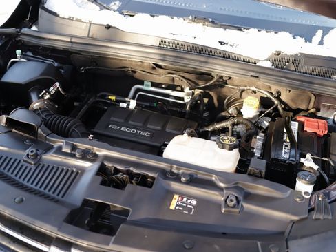 Used 2019 Chevrolet Trax LT w/ LT Convenience Package image 28