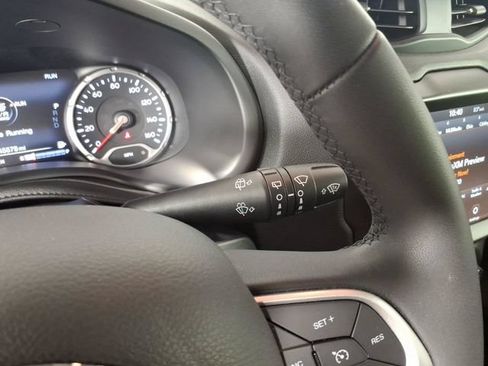 Used 2023 Jeep Renegade Altitude AWD/4WD image 20