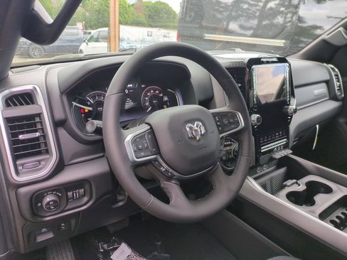 New 2026 RAM 1500 4x4 Crew Cab image 13