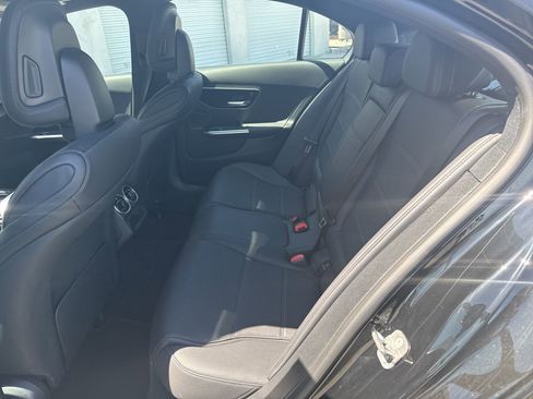 Used 2025 Mercedes-Benz C 300 Sedan image 17