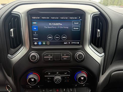 Used 2021 Chevrolet Silverado 1500 RST image 21