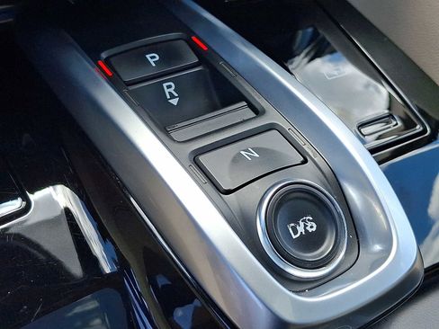 Used 2023 Acura MDX SH-AWD w/ Technology Package image 16