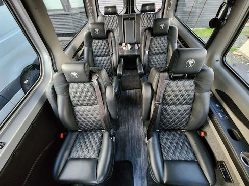 Used 2023 Mercedes-Benz Sprinter 2500 image 27