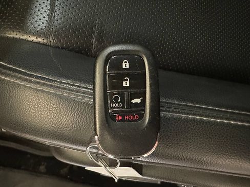 Used 2023 Honda HR-V EX-L image 17